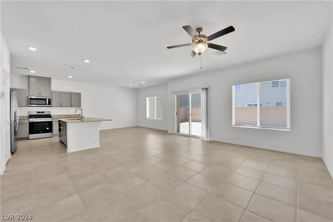 Foto del edificio - 4596 Bayley Skye Ave