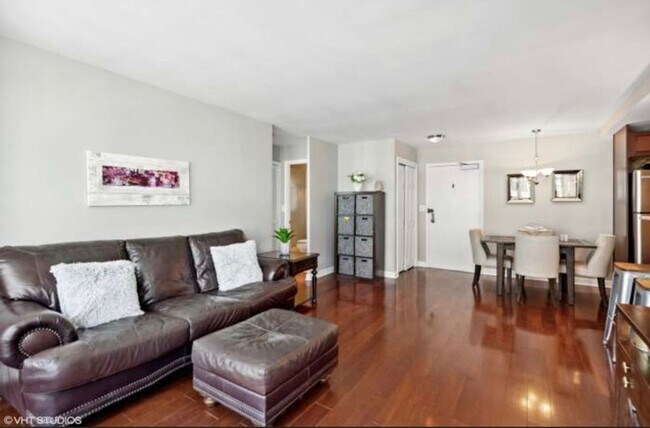 Foto del edificio - 3550 N Lake Shore Dr