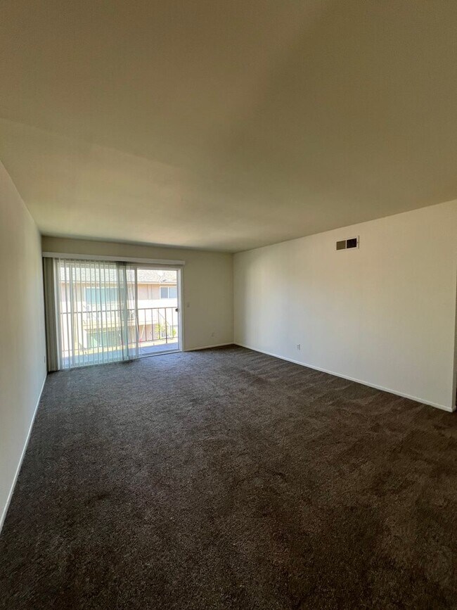 Foto del edificio - 18381 Patterson Ln