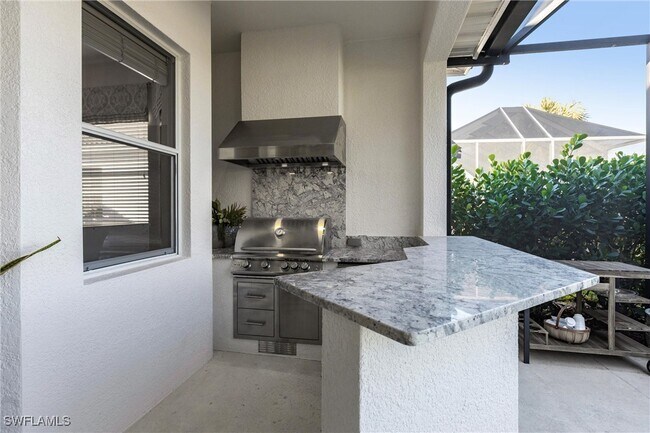 Foto del edificio - 3920 Lakeview Isle Ct
