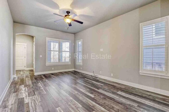 Photo - 5512 N Wabash St House