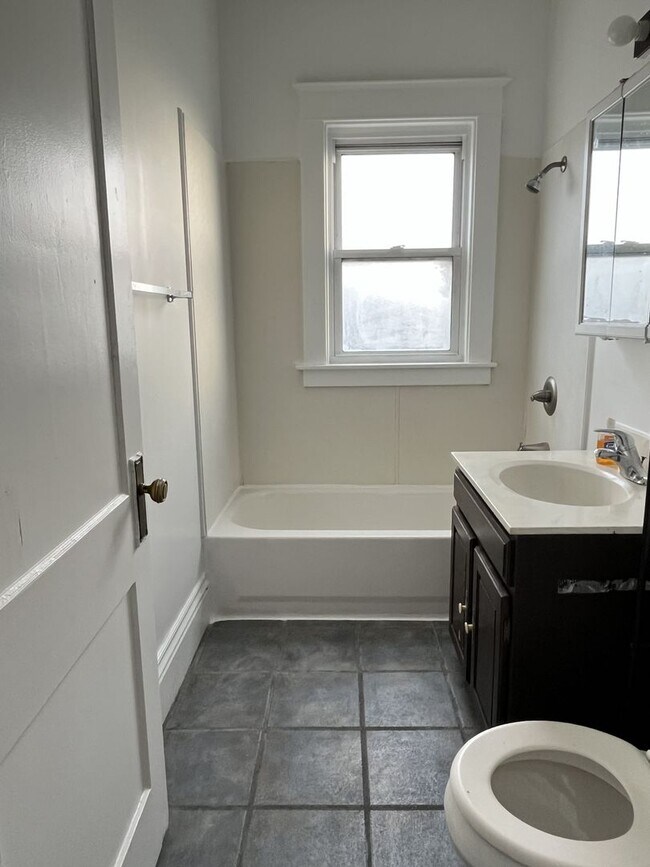 Foto del edificio - 305 Herkimer St