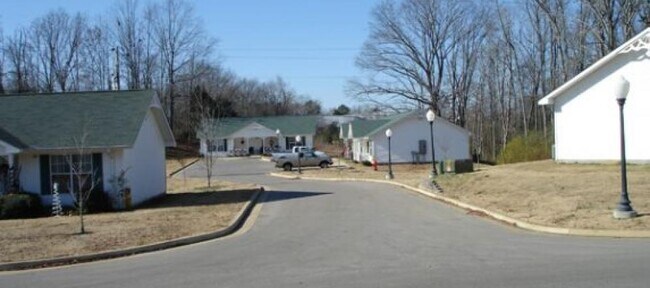Building Photo - 1700 Florence Rd