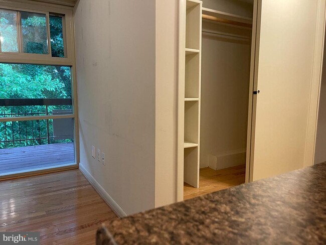 Building Photo - 4309 Americana Dr