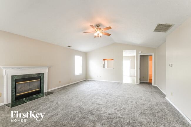 Foto del edificio - 5815 Victory Ave