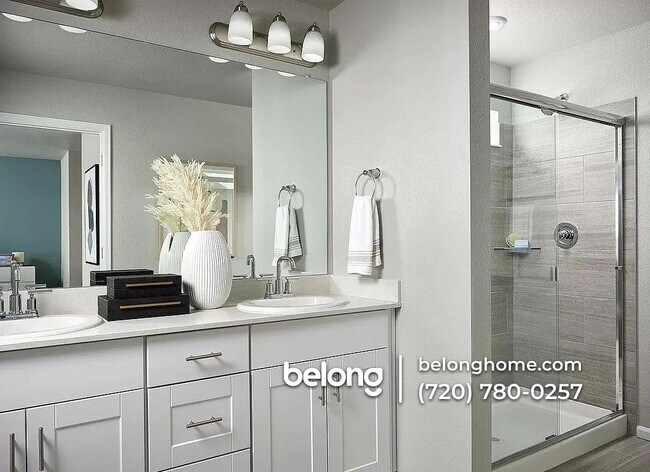 Foto del edificio - 6377 N Netherland Ct