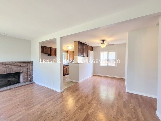 Building Photo - 3527 Pine Ave