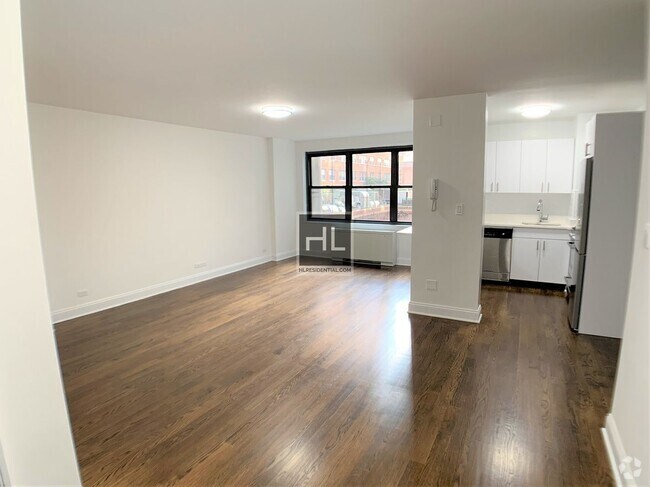 Building Photo - Luxury 5th Avenue 1 Bedroom - Available Now