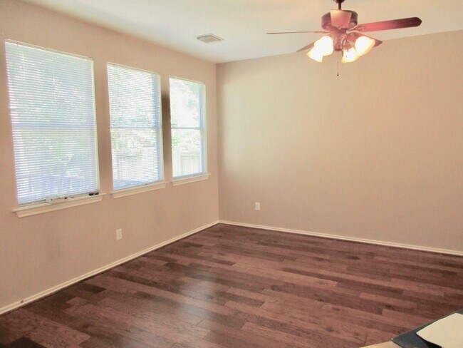 Building Photo - 38 E Stedhill Loop
