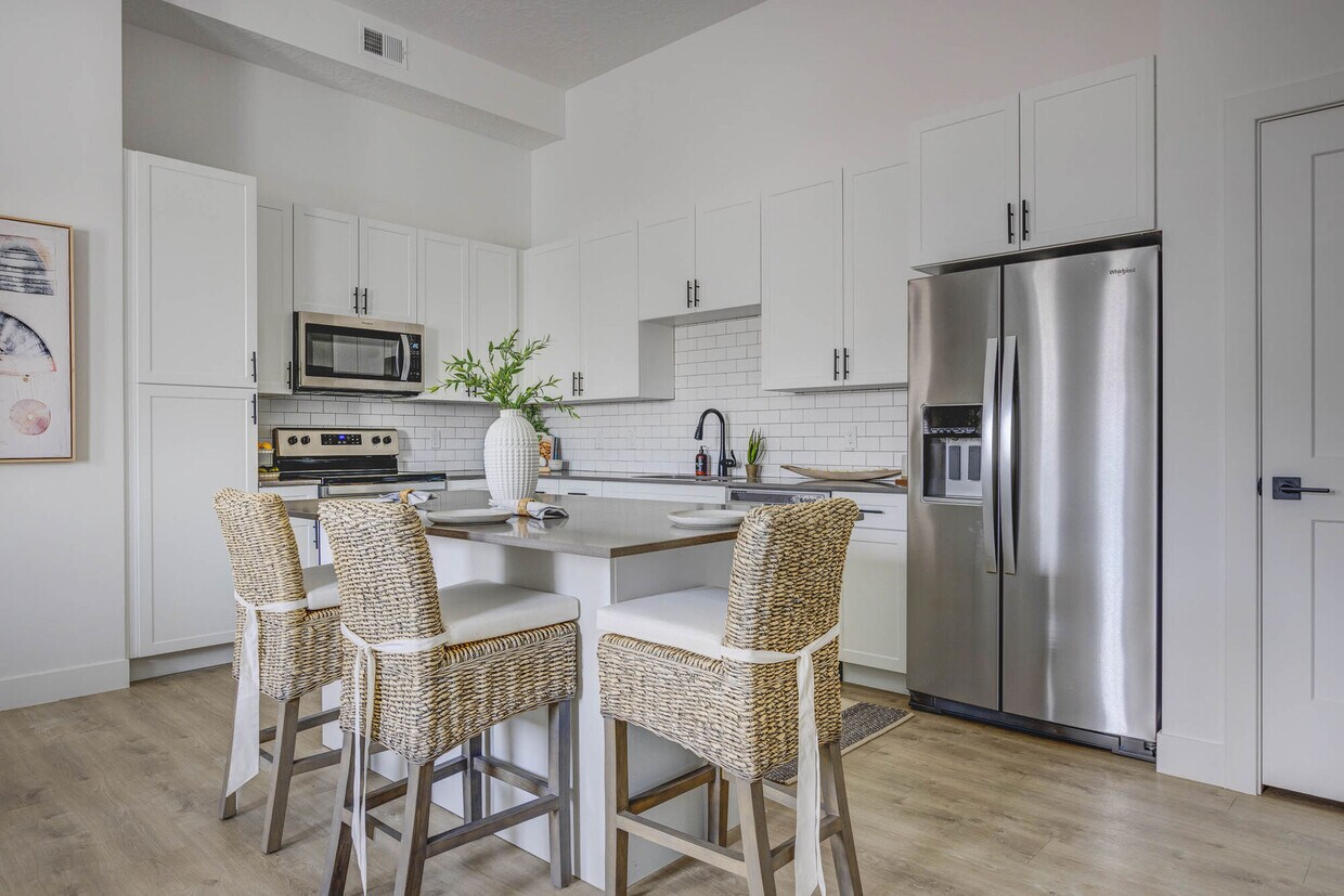 Aria Apartments 1283 W 1700 South Syracuse, UT