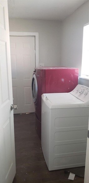 Building Photo - 912 Jennetta St