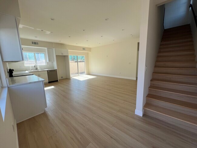 Building Photo - 7622 Arcola Ave