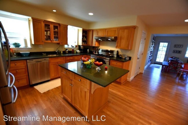 Foto del edificio - 8712 Maywood Ave