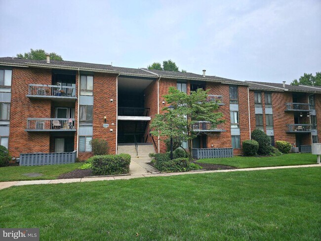Foto del edificio - 114 Van Buren Rd