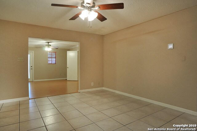Building Photo - 10918 Lands Run Dr