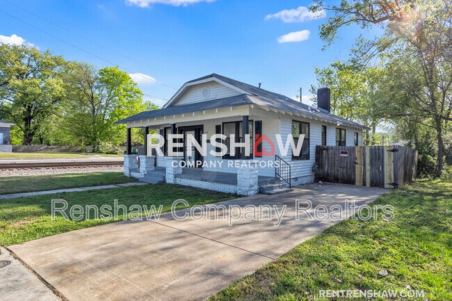 Building Photo - 1100 Rozelle St
