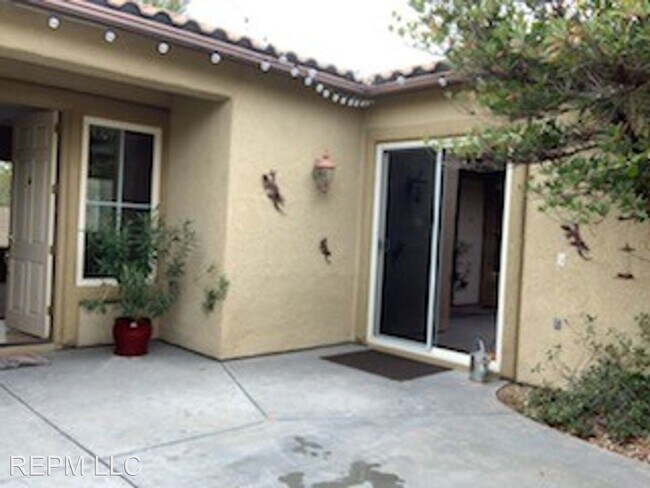 Building Photo - 3 br, 2.5 bath House - 7894 Fieldcreek Ct