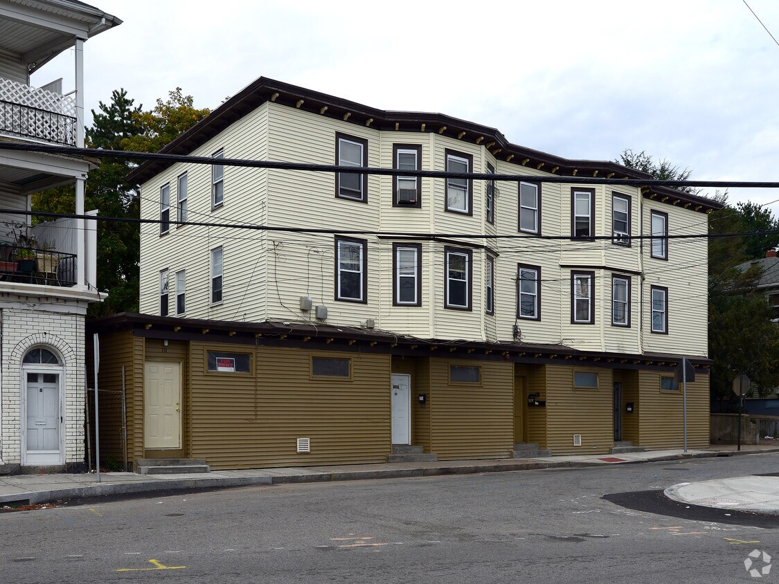 1016 Veazie St, Providence, RI 02908 Apartments in Providence, RI