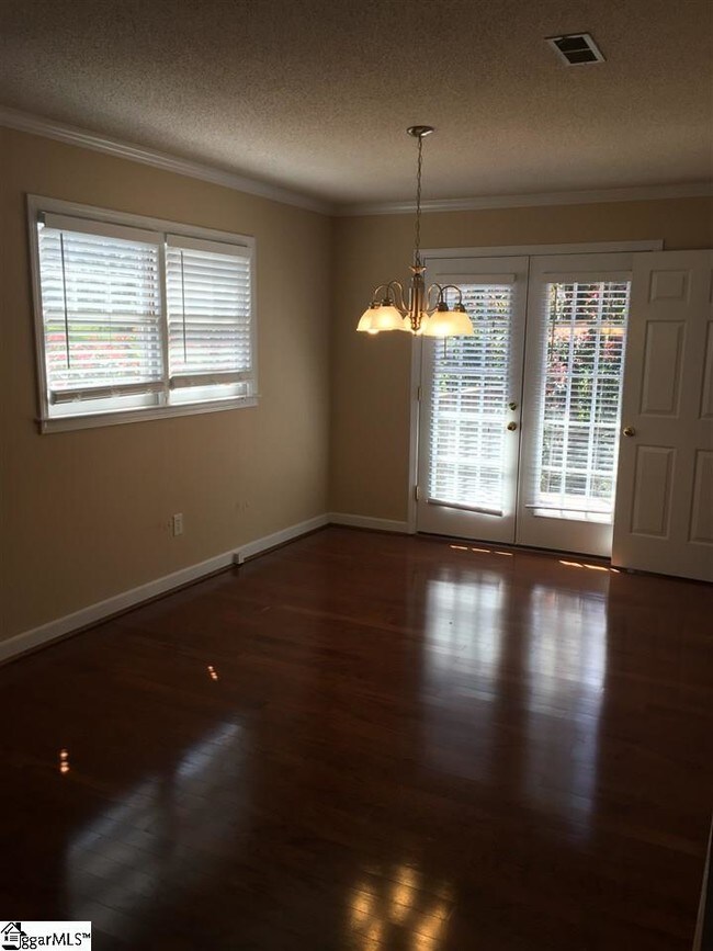 Foto del edificio - 230 E Broad St