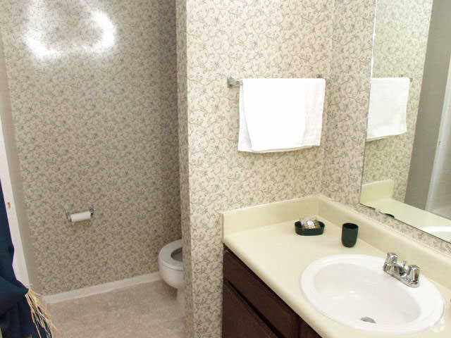 Bathroom - Palmer Club