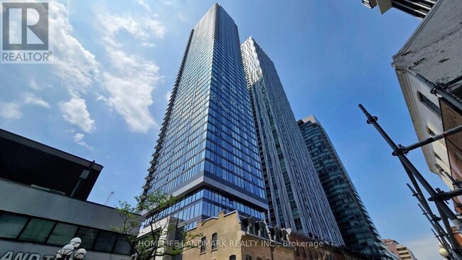 Building Photo - 8 Cumberland St