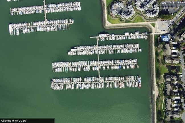 Photo - 119 Commodore Dr Townhome