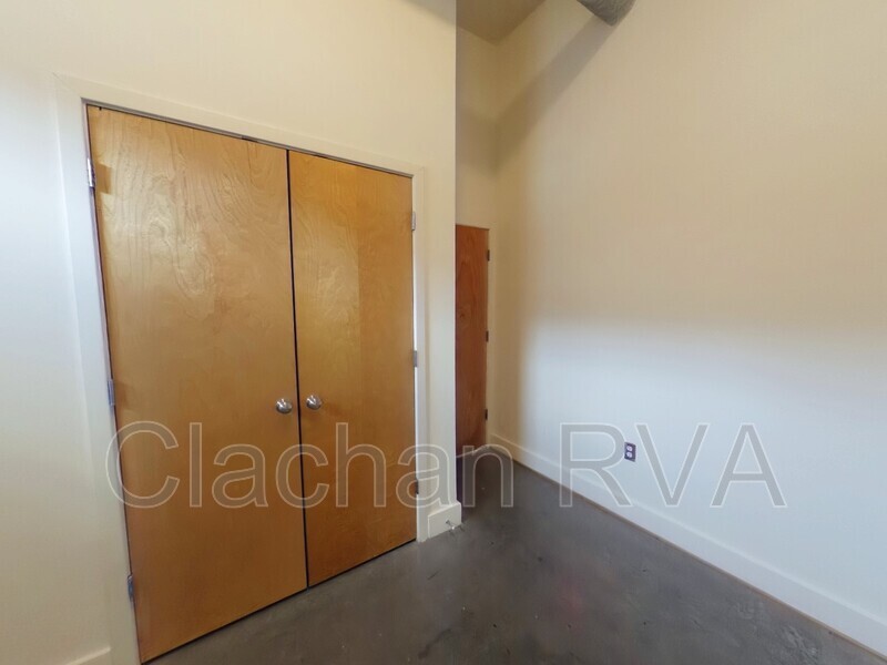 Building Photo - 301 Goshen St