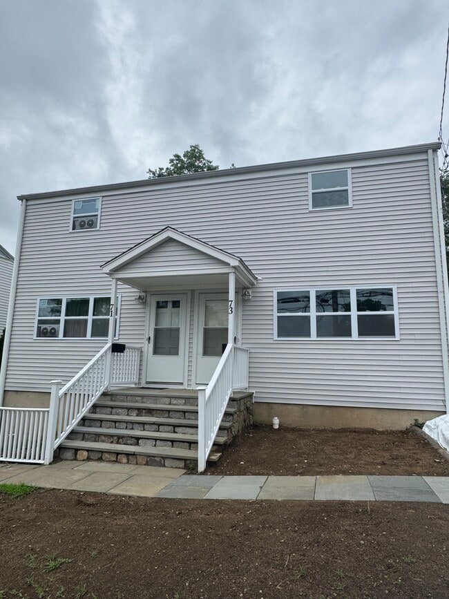 Building Photo - 73 Ferris Ave