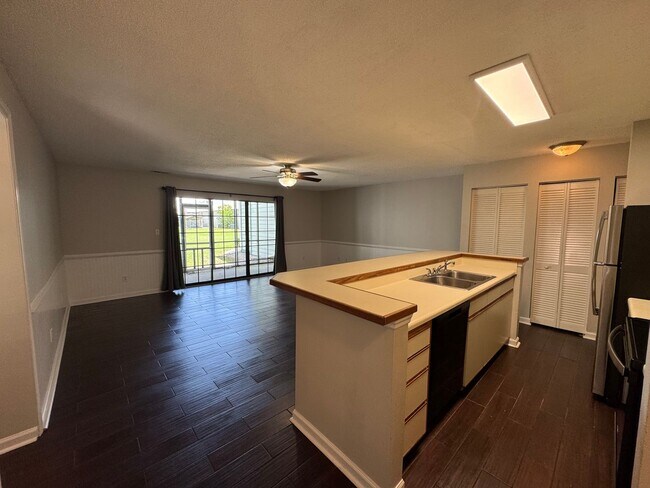 Foto del edificio - Little River - 2 Bed room / 2 Bathroom Condo