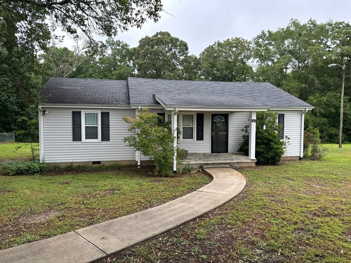 Building Photo - 113 Hellams Cir