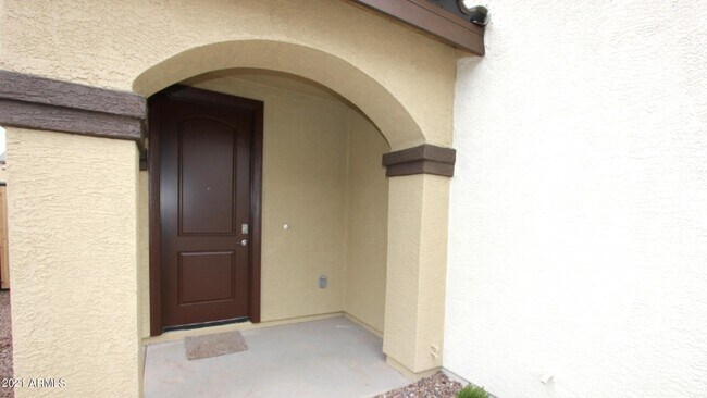 Building Photo - 1273 N Arizona Ave