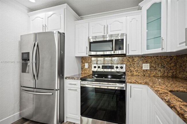 Foto del edificio - 6832 W 2nd Ct