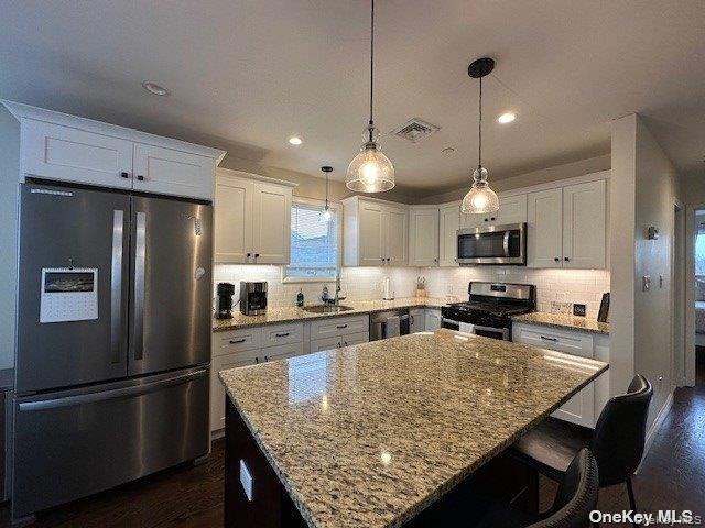 Building Photo - 62 Green St