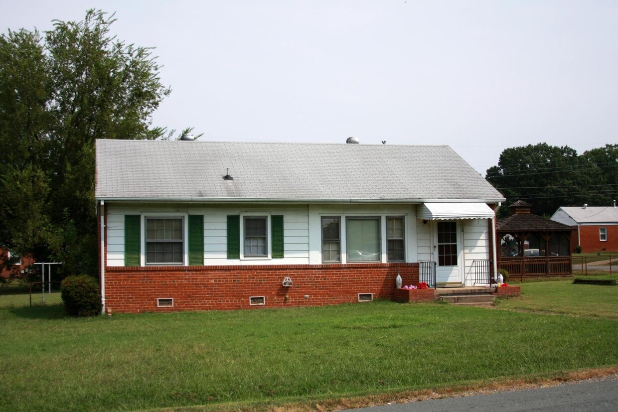 Primary Photo - Renovation Underway!