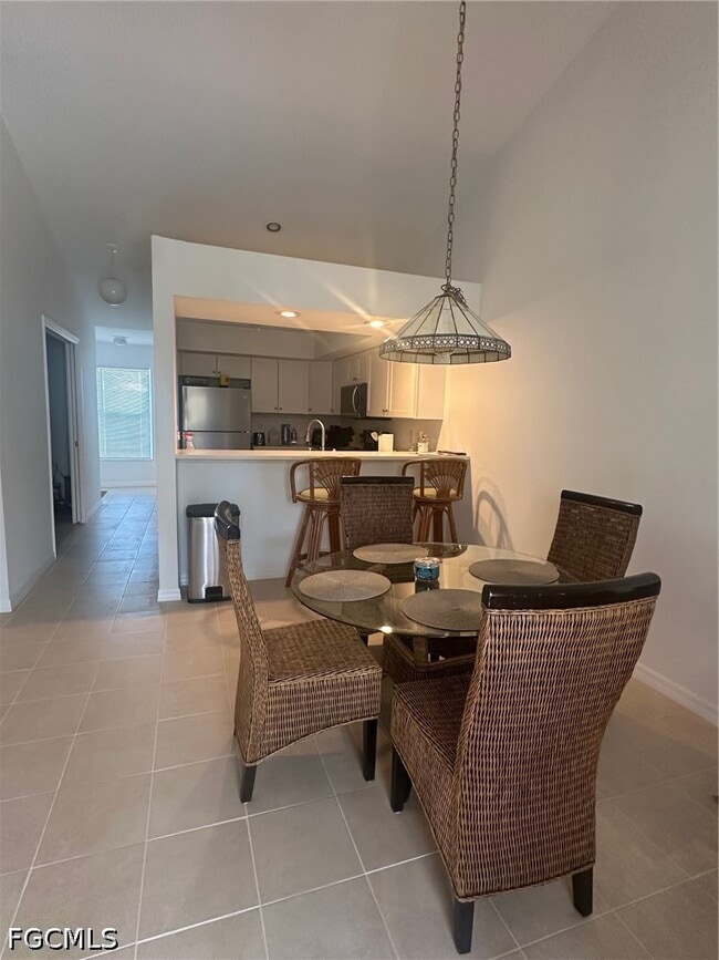 Building Photo - 16801 Sanibel Sunset Ct
