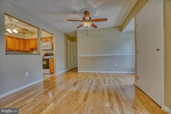 Building Photo - 8877 Tamebird Ct
