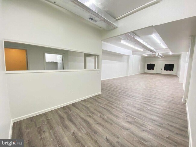 Foto del edificio - 1433 Vernon Rd