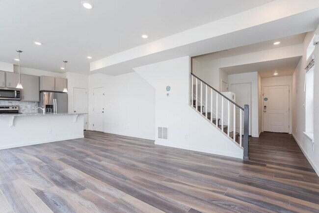 Building Photo - 4736 N Tower Dr