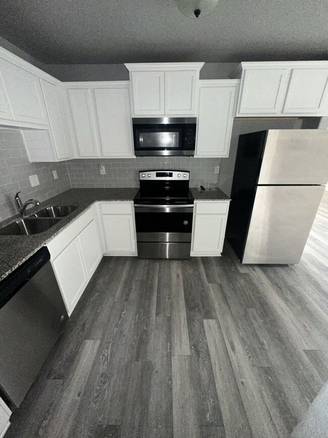 Foto del edificio - AVAILABLE NOW! (SECTION 8 ACCEPTED)