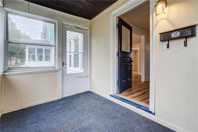 Foto del edificio - 151 Hampden Rd