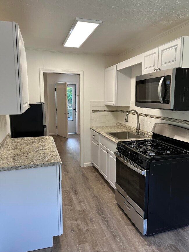 Building Photo - 1150 West Blue Ridge-Condo with All Utilit...