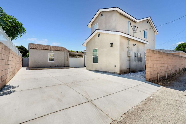 Building Photo - 4643 Pepperwood Ave