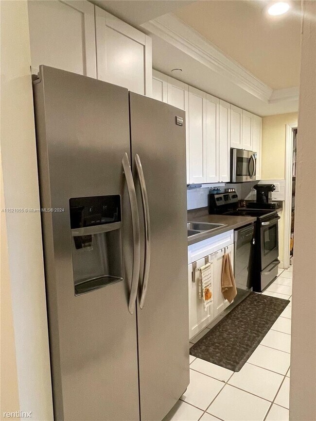 Foto del edificio - 3 br, 2 bath House - 9805 NW 52nd St Apt 308