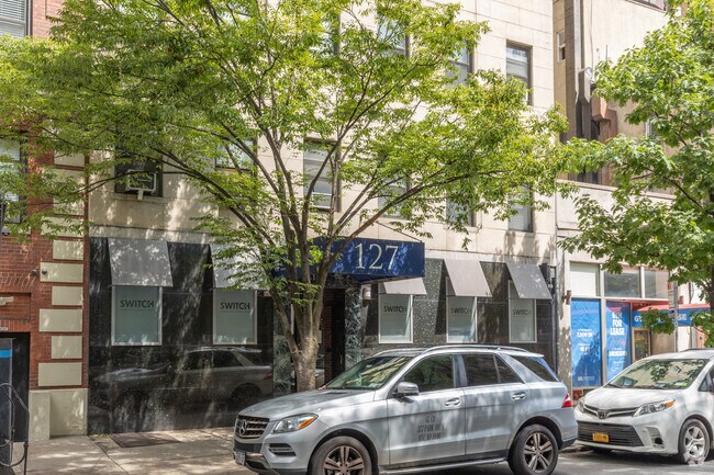 Building Photo - 127-129 E 31st St