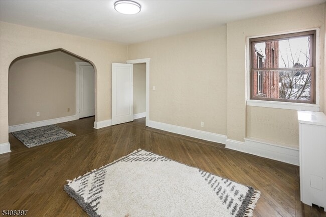 Building Photo - 204 Church St