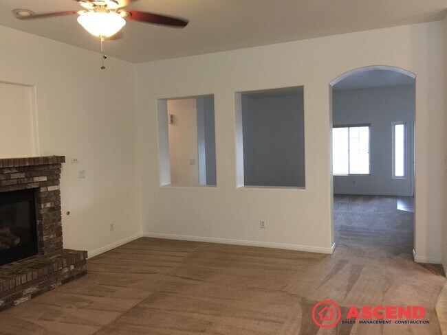 Foto del edificio - Comfortable 3-Bedroom, 2-Bath Home with Modern Kitchen