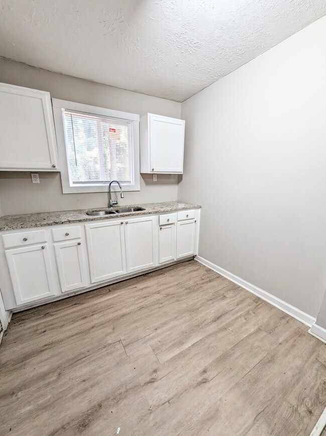 Foto del edificio - 2924 Springside Pl SE