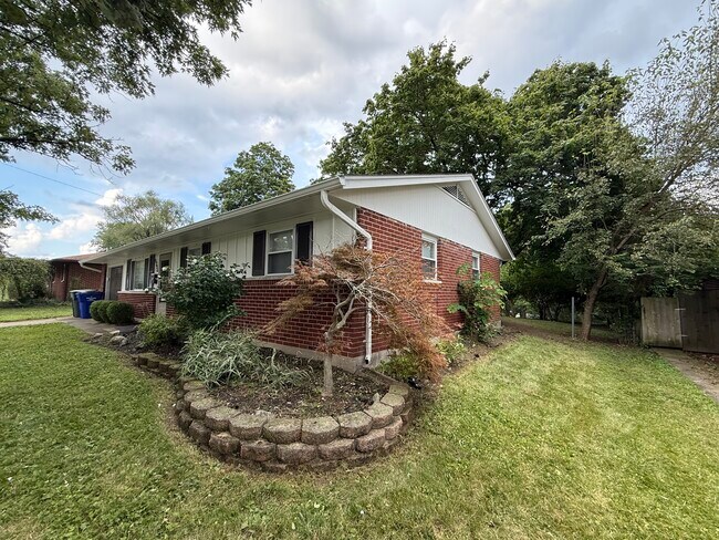 Foto del edificio - 5756 Kendon St