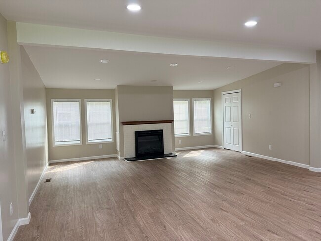 Building Photo - 300 Herring Run Rd