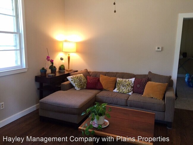 Foto del edificio - 2 br, 2 bath House - 2300 3rd Avenue